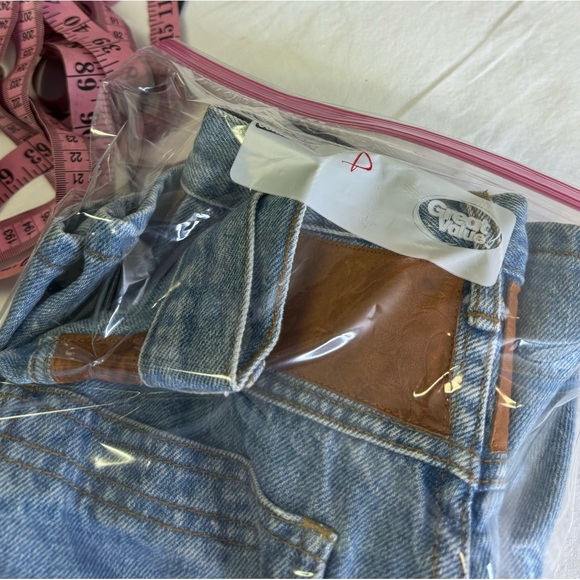 Vintage Streets Ahead Denim Jean Leather Vest Size M 100% Cotton Western Pins - Picture 15 of 15